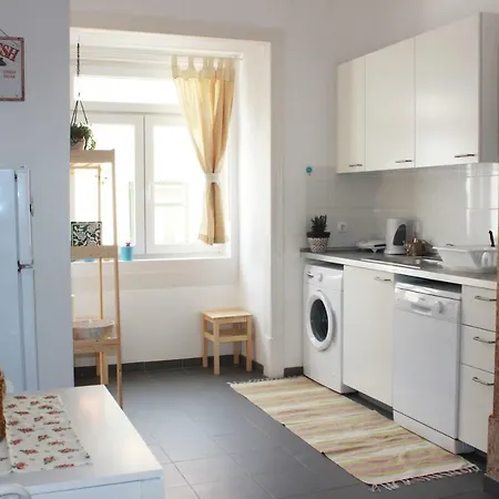 Casa Da Varanda Simpatica Апартаменты Лиссабон