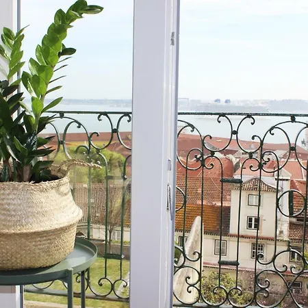 Apartamento Casa Da Varanda Simpática Lisboa