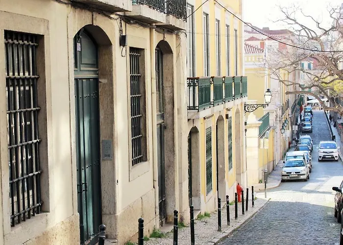 Casa Da Varanda Simpática * Lisboa